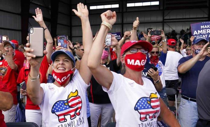 Trump llama a boicotear a Goodyear; la acusa de prohibir el uso de gorras con el eslogan de su campaña