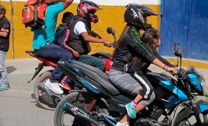 Niños de seis años de edad o menos ya no podrán viajar en moto sin el equipo de seguridad adecuado