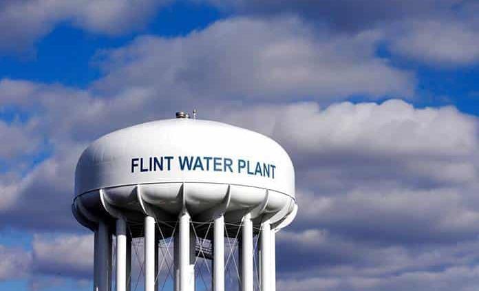 Michigan pagará 600 millones de dólares por contaminación del agua en la ciudad de Flint