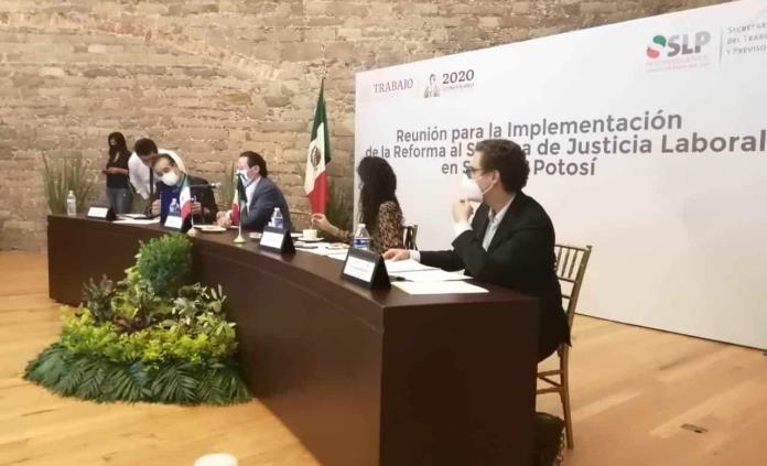 Truenan empresarios contra titular del Trabajo Federal; piden a diputados no recibir línea sobre reforma laboral