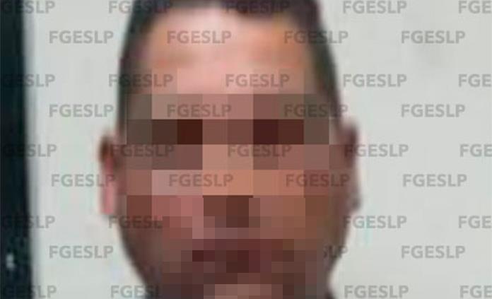 Cae sujeto por presunto fraude y robo en Tequis