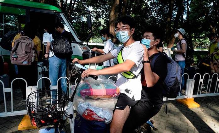 China encadena 15 días sin contagios locales y registra 17 casos importados