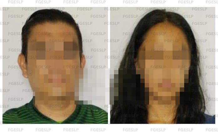 Detienen a pareja buscada por el robo a un bar; ofrecieron dinero a policías investigadores