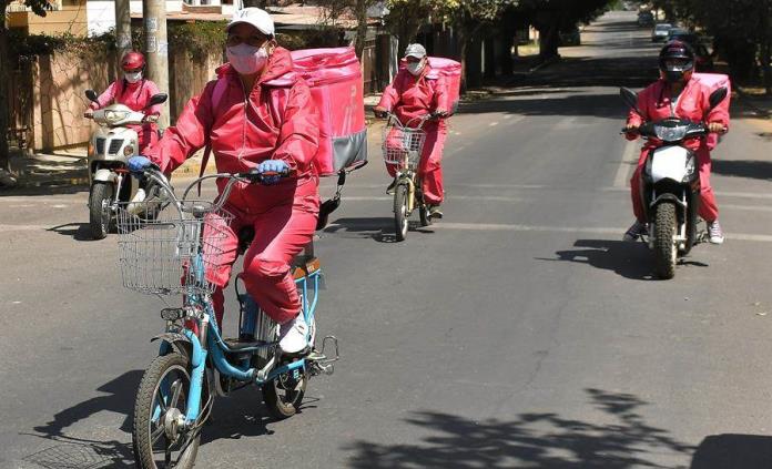 Un vistoso reparto a domicilio empodera a mujeres por la igualdad en Bolivia