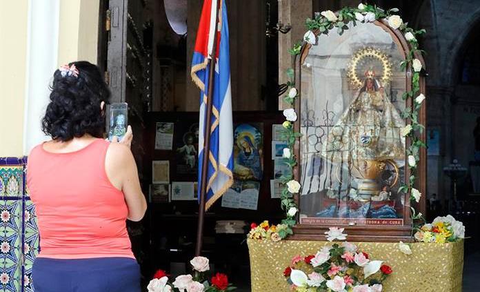 La fractura política entre cubanos salpica a la venerada patrona de la isla