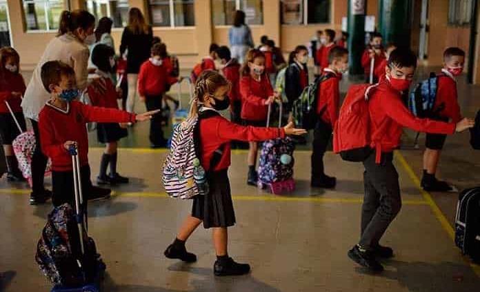 En vilo, el sector sanitario español