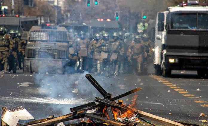 Un menor herido y 108 detenidos en aniversario del golpe de Estado de Pinochet