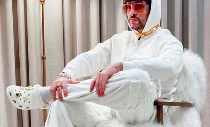 Bad Bunny diseña zapatos para Crocs