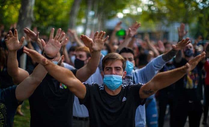 Confinamiento selectivo en Madrid desata protestas