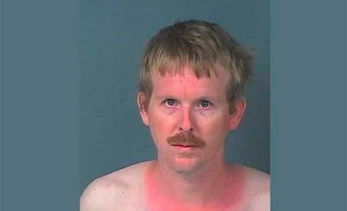 Hombre de 36 años vivió en el armario de su novia adolescente más de un mes en Florida
