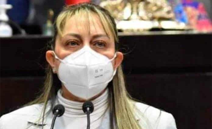 Mueren niños por falta de quimios y fármacos