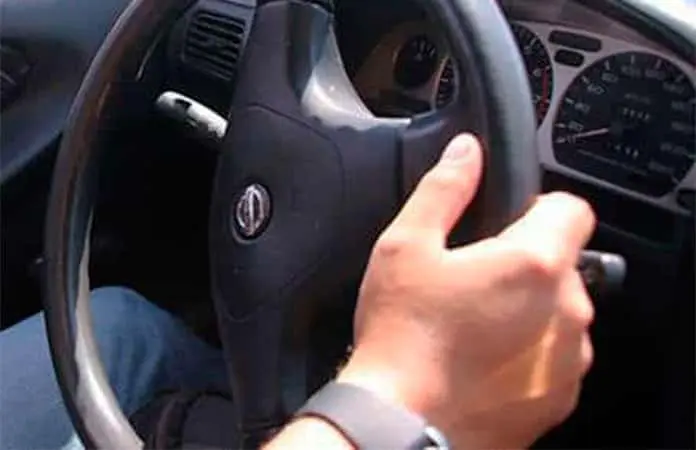 La edad máxima para tramitar la licencia de conducir en México