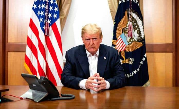 Trump no está fuera de peligro pese a salir del hospital, dice su médico