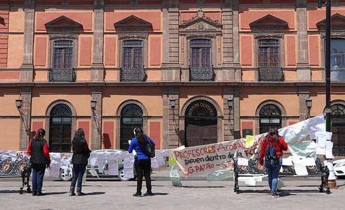 Aprueba Congreso inhabilitar a los profes acosadores