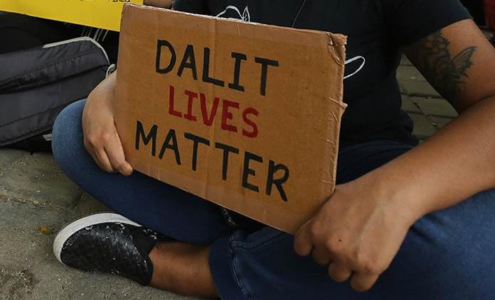 La detención de activista y sacerdote jesuita de 83 años desata críticas en India