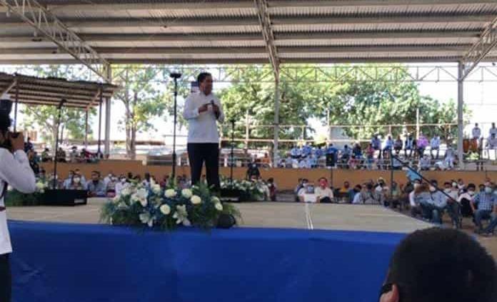 Informe de Marco Gama Basarte, ante una multitud