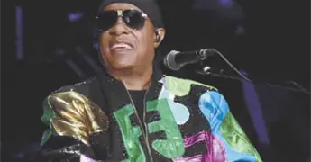 Stevie Wonder quiere desalojar a su exprometida