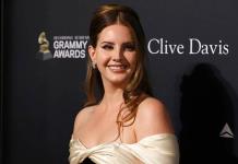 Lana del Rey pasea por lugares turísticos de CDMX previo a concierto