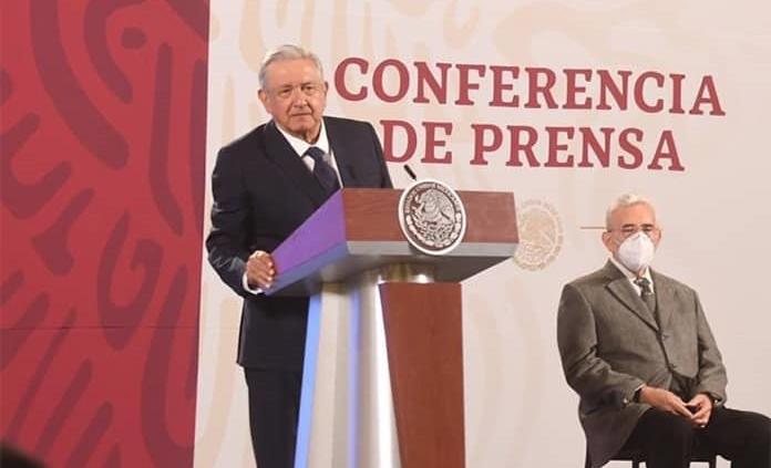 AMLO se autonombra vocero en el caso del general Cienfuegos