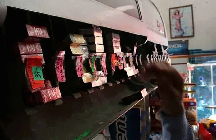 Aumento de impuesto a cigarros incentiva mercado negro y crimen organizado