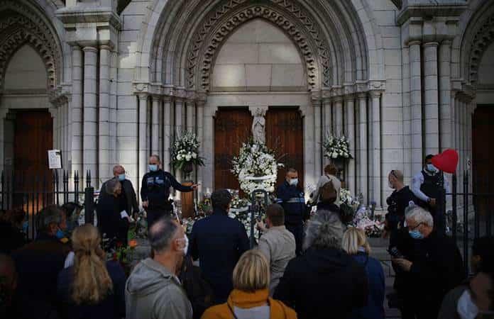 El ataque en una iglesia en Niza dejó tres muertos / Foto: AP