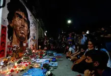Argentina despide al Maradona mortal; celebra al mito Argentina despide al Maradona mortal; celebra al mito