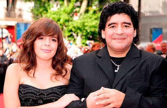 Diego Maradona con su hija Dalma / Foto: EFE
