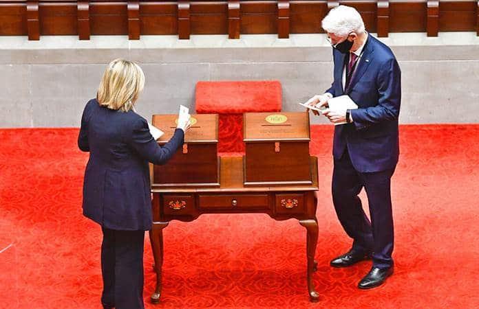Hillary y Bill Clinton / Foto: AP