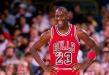 Jordan se divierte con nuevos juguetes