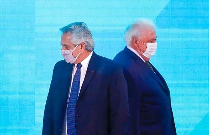 El presidente de Argentina Alberto Fernández y Ginés González ex ministro de Salud / Foto: EFE