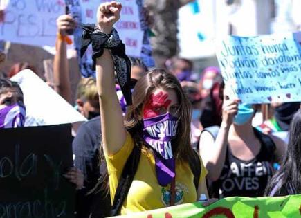Marcha en Zacatecas: Feministas Exigen Renuncias y Justicia