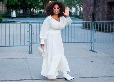 Hospitalización de Oprah Winfrey por Problema Estomacal