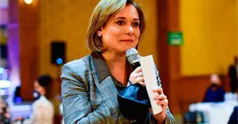 Evade Maru Campos hablar sobre investigaci&oacute;n por operativo con la CIA