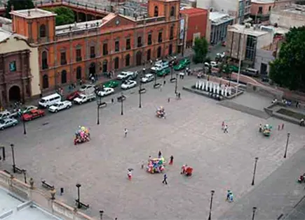 En an&aacute;lisis, plan de arbolado en Plaza de los Fundadores