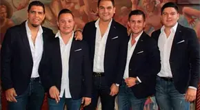 Vocalista de Los Recoditos es denunciado por su esposa