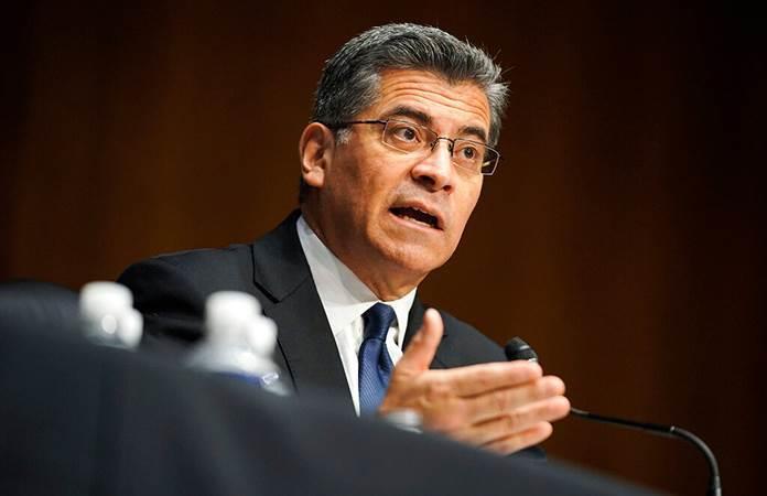 Xavier Becerra, de origen mexicano, fue ratificado como secretario de Salud de EEUU / Foto: AP