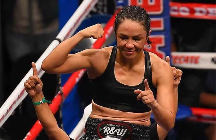 Jackie Nava es Inducida al Salón de la Fama del Boxeo Internacional