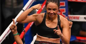 Jackie Nava es Inducida al Salón de la Fama del Boxeo Internacional