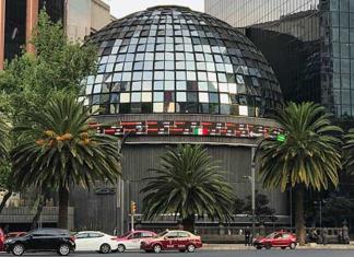 Bolsa mexicana pierde 0.45% tras publicación del Paquete Económico 2024