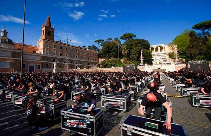 Trabajadores del entretenimiento protestan en la Piazza del Popolo por las restricciones / Foto: AP