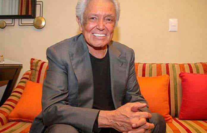 Alberto Vázquez, la voz inconfundible, cumple 82 años