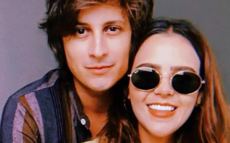 Siddhartha lanza emotivo video musical con Yuya en portada