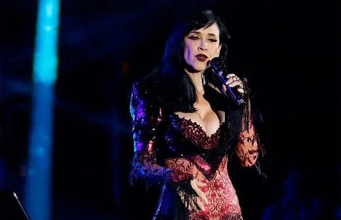 Susana Zabaleta critica a Belinda durante concierto en Ciudad de México
