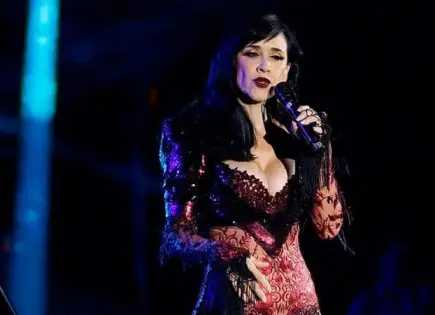 Susana Zabaleta critica a Belinda durante concierto en Ciudad de México