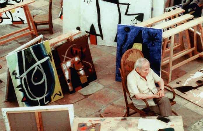 Joan Miró en su taller de Palma de Mallorca / Foto: EFE