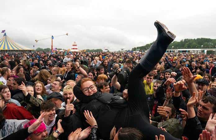 Miles de jóvenes acuden este fin de semana al Download Festival / Foto: AP