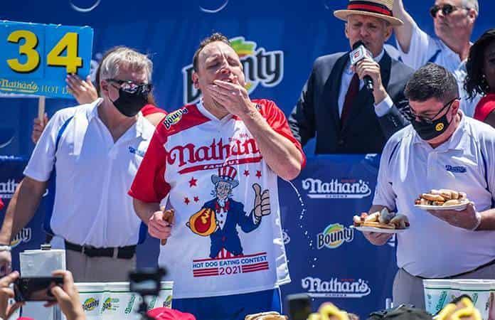 Joey Chestnut / AP