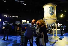 Warner Bros Discovery y Paramount en conversaciones para una posible fusi&oacute;n