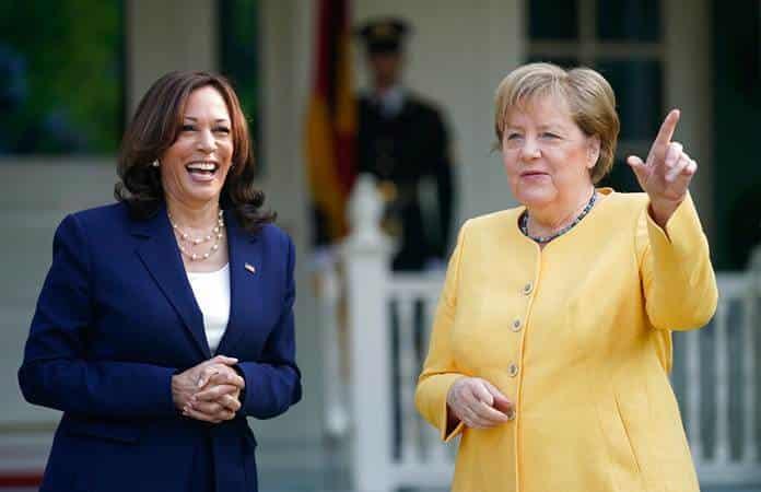 Kamala Harris y Angela Merkel / Foto: AP