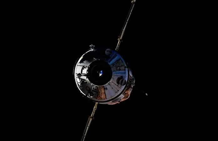 Piotr Dubrov y Oleg Novitski trabajarán para integrar el módulo ruso Naúka a la Estación Espacial